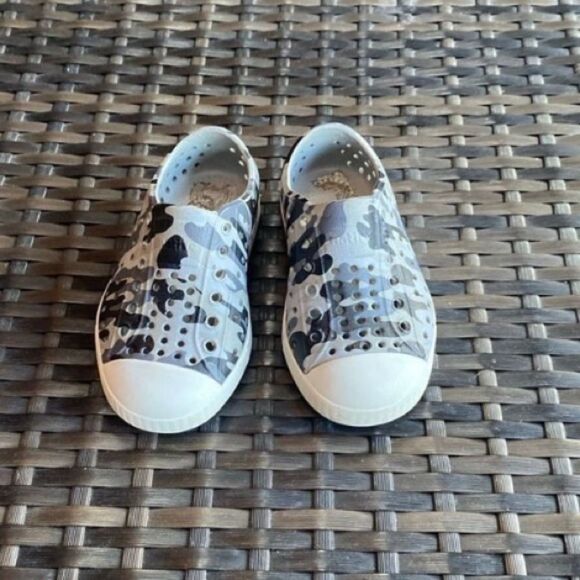 Native Jeffersons children’s size 7 - Picture 1 of 6